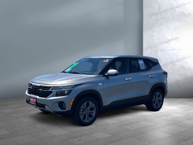 2024 Kia Seltos LX in Steel Gray — front three-quarter view